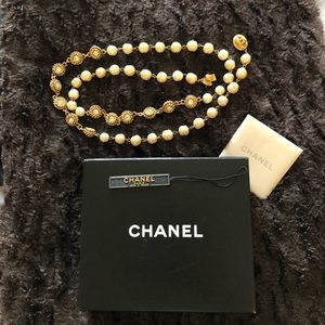 CNANEL NECKLACE vintage